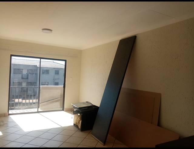 2 BEDROOM SECTIONAL TITLE FOR SALE IN EVELEIGH